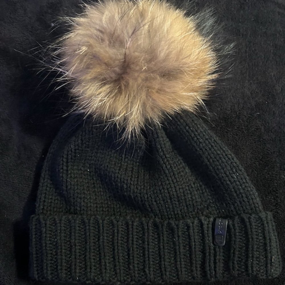 RUDSAK Black POM POM HAT